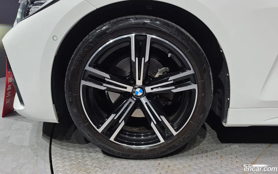 BMW 4 Series 420i M 2022 — миниатюра 2