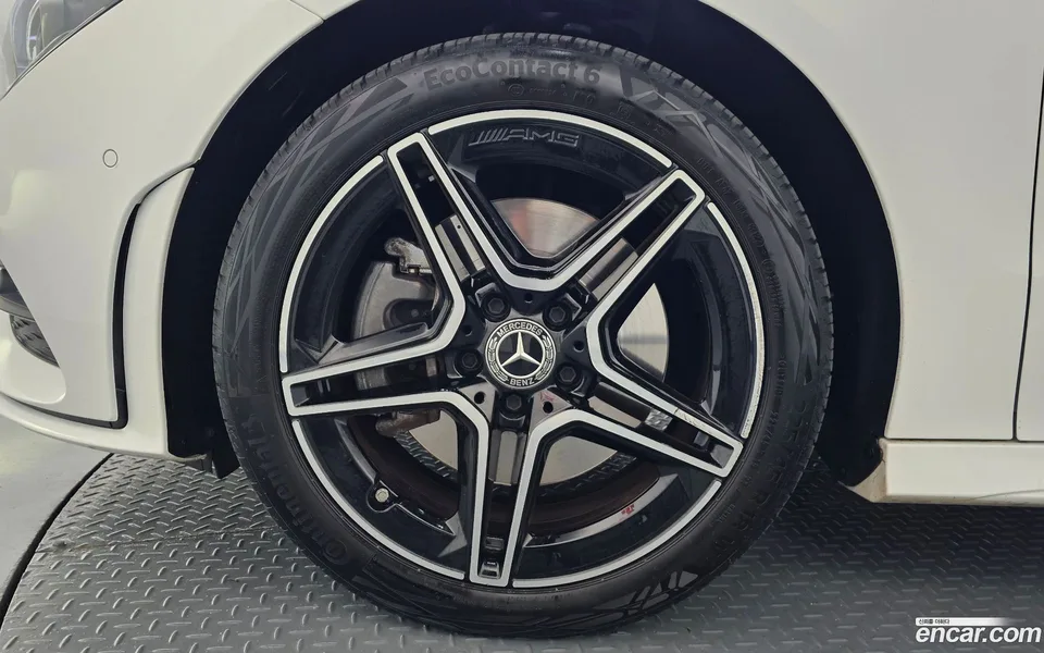 Mercedes-Benz CLA-Class CLA250 4MATIC 2022 — миниатюра 2