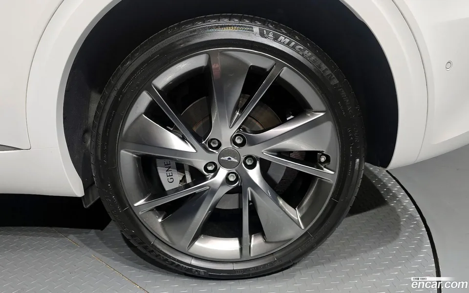 Genesis GV70 2.5T AWD 2023 — миниатюра 2