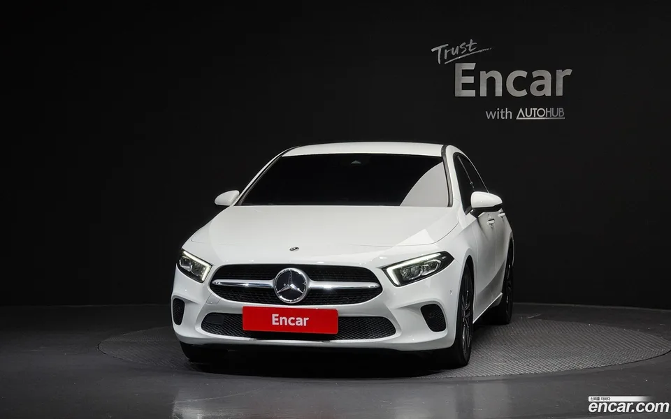 Mercedes-Benz A-Class A220 2022 — миниатюра 3