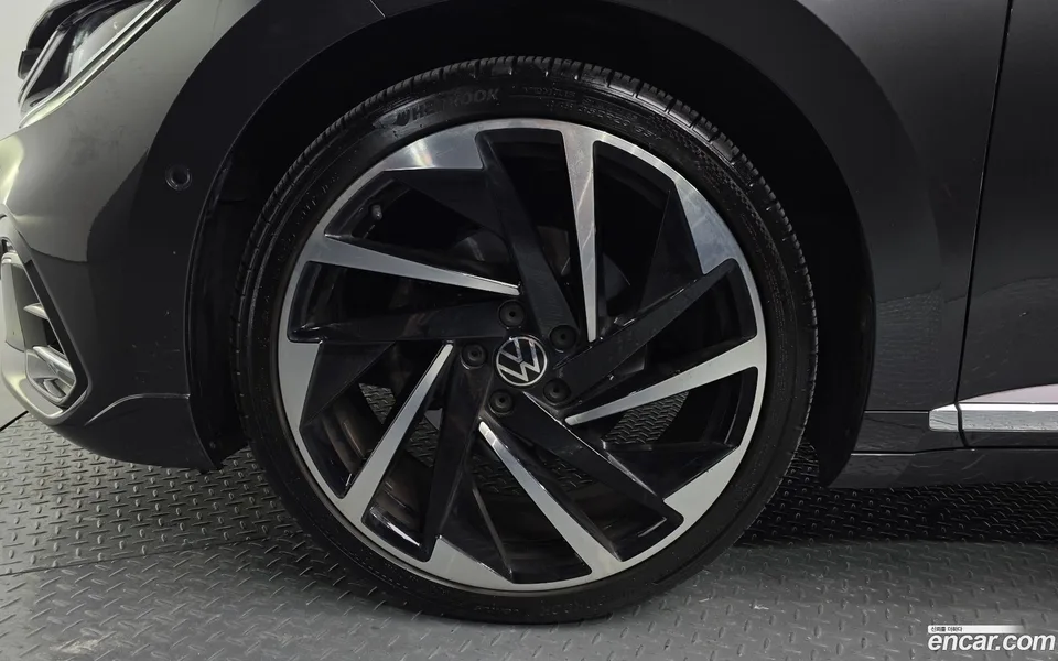 Volkswagen Arteon 2.0 TDI R-LINE 4 2022 — миниатюра 2