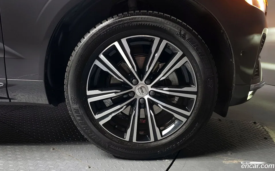 Volvo XC60 B5 2022 — миниатюра 2
