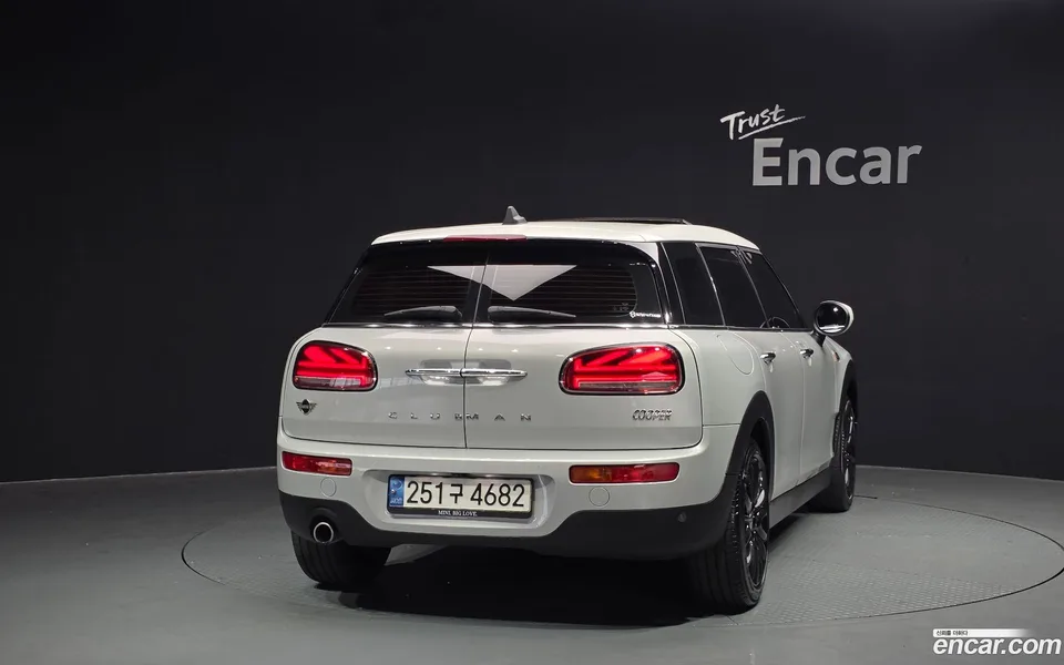 MINI Cooper Clubman 2022 — миниатюра 4