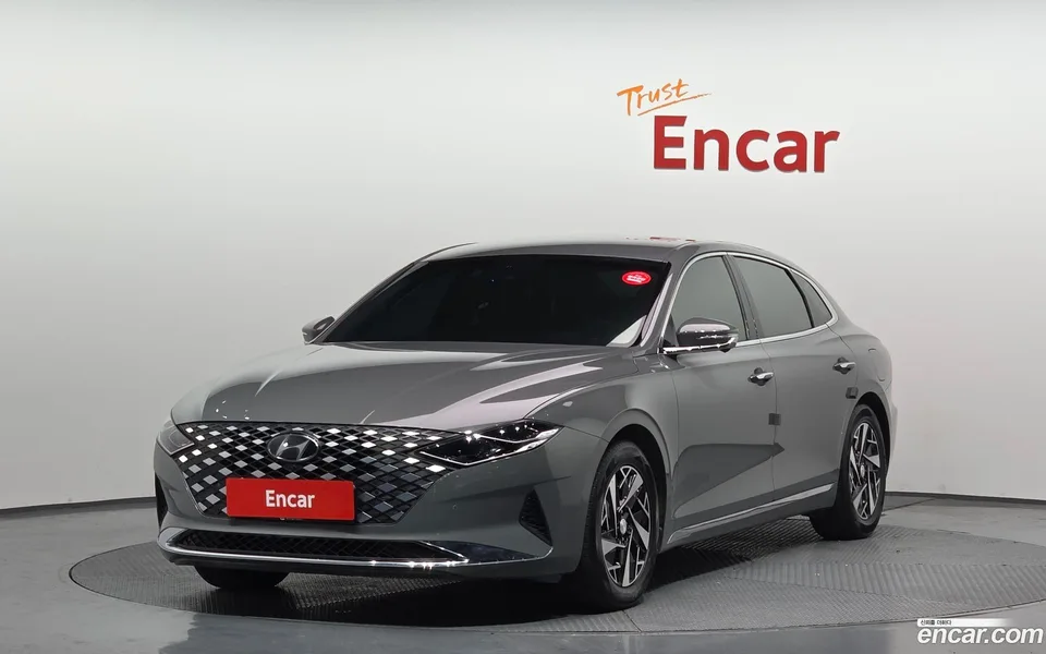 Hyundai Grandeur IG Hybrid 2022 — фото 1, купить с доставкой в Москву