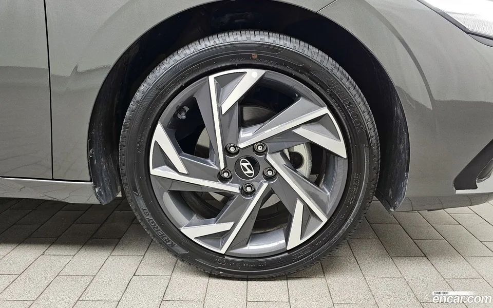 Hyundai Avante CN7 1.6 2024 — миниатюра 2