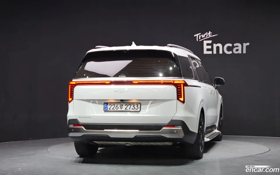 Kia Carnival 7 2025 — thumbnail 4