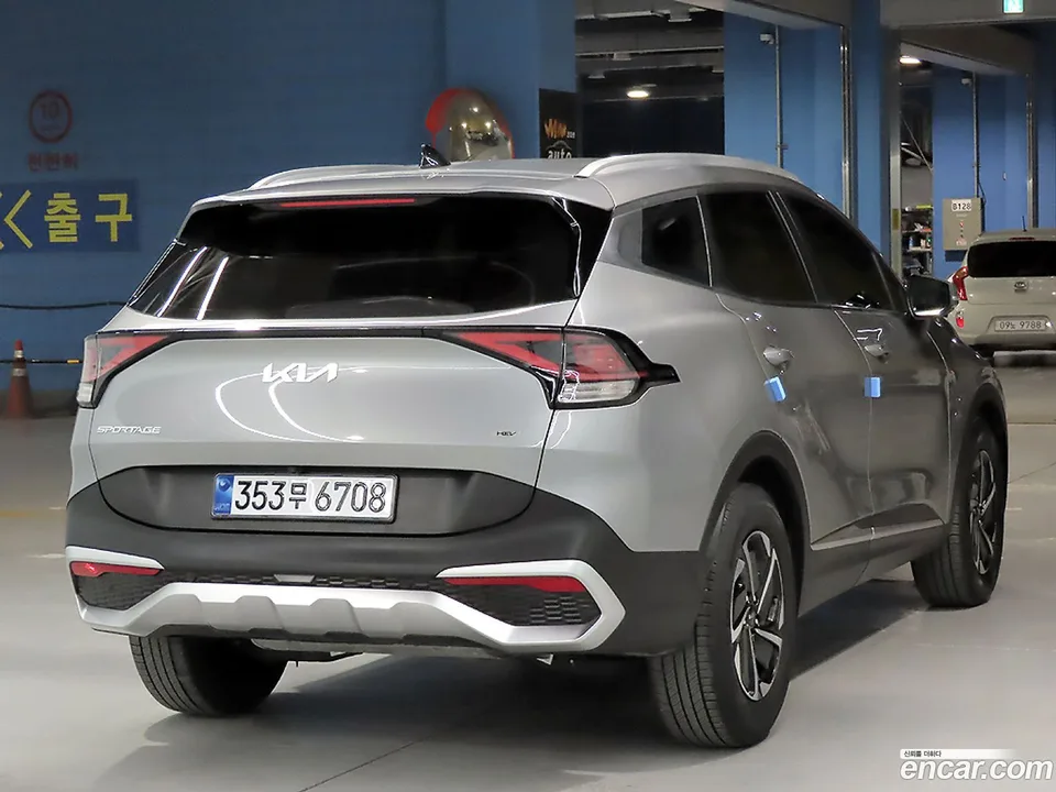 Kia Sportage Hybrid 4WD 2023 — миниатюра 4