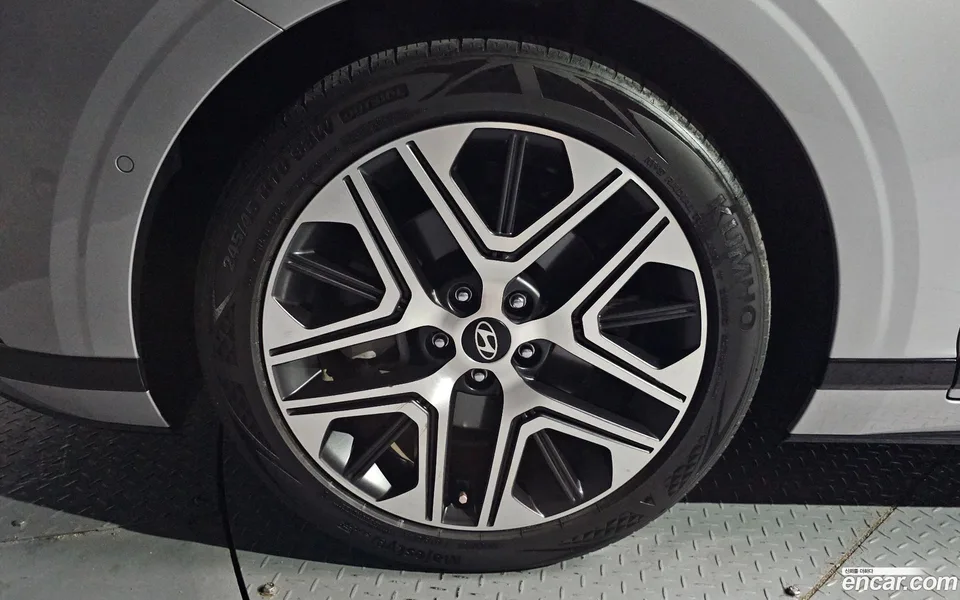 Hyundai Grandeur 2.5 2WD 2023 — миниатюра 5