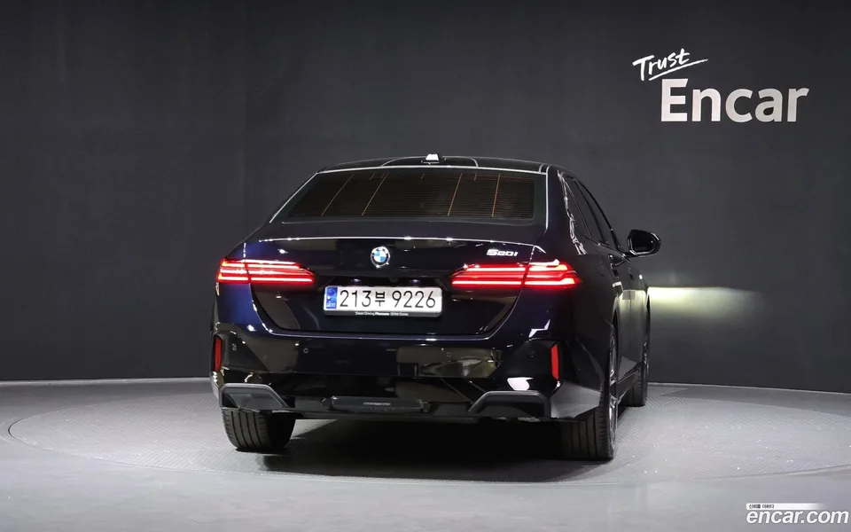 BMW 5 Series 520i M 2024 — миниатюра 4