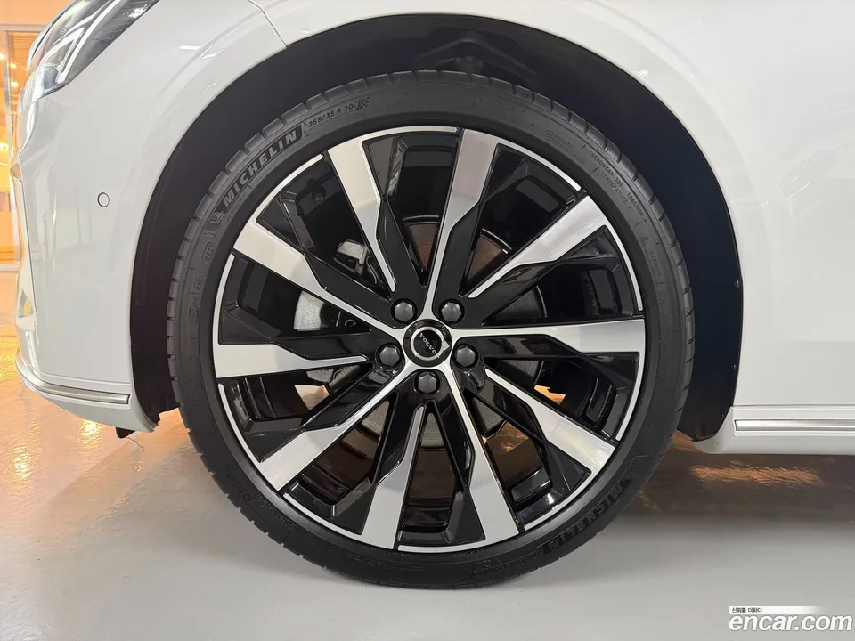 Volvo S90 B5 2025 — миниатюра 2
