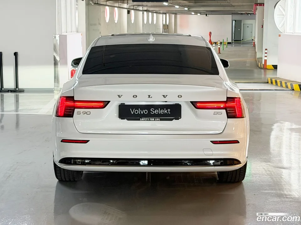 Volvo S90 B5 2025 — миниатюра 4