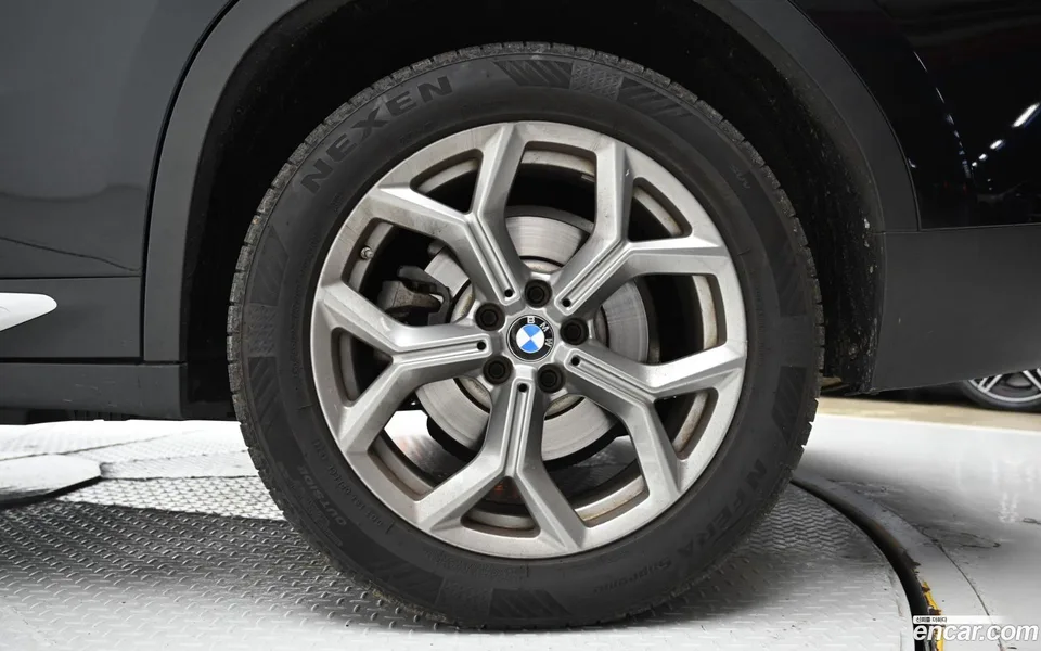 BMW X4 xDrive20i xLine 2022 — миниатюра 2