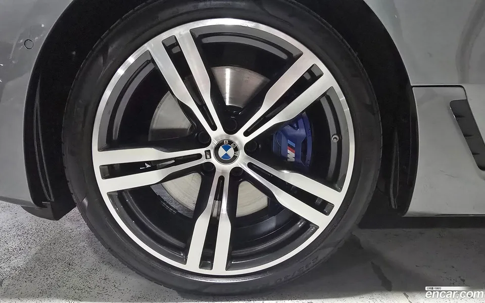 BMW 6 Series GT 630i xDrive M 2023 — миниатюра 5