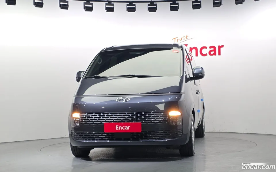 Hyundai Staria 11 2022 — миниатюра 3
