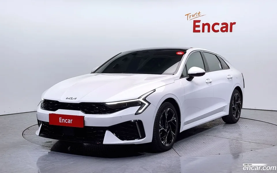 Kia K5 Hybrid 2025 — фото 1, купить с доставкой в Москву