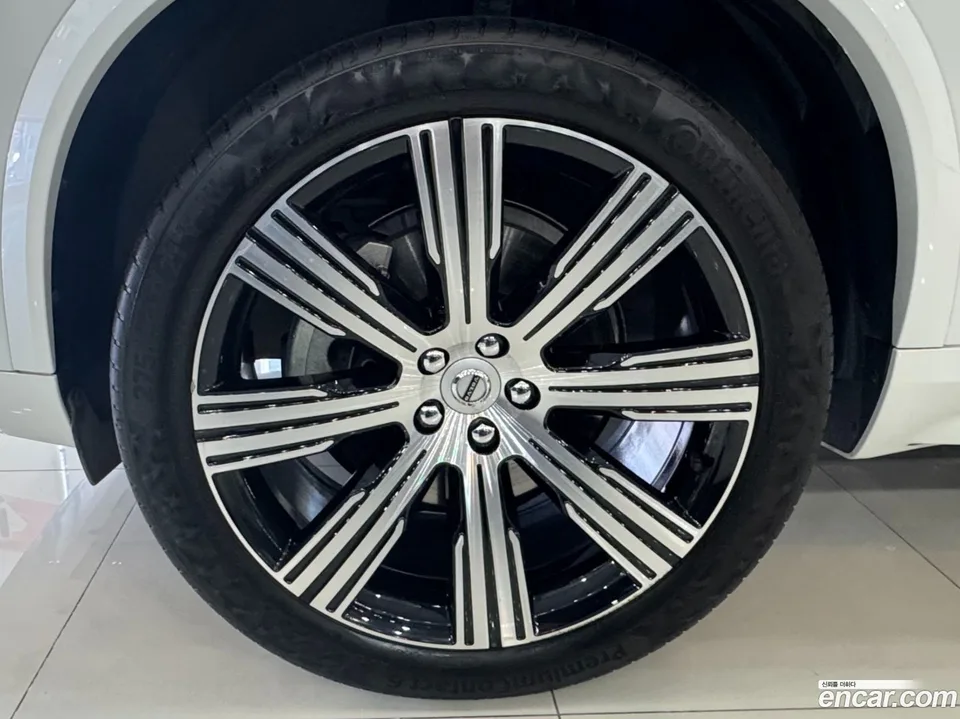 Volvo XC90 B6 2022 — миниатюра 2