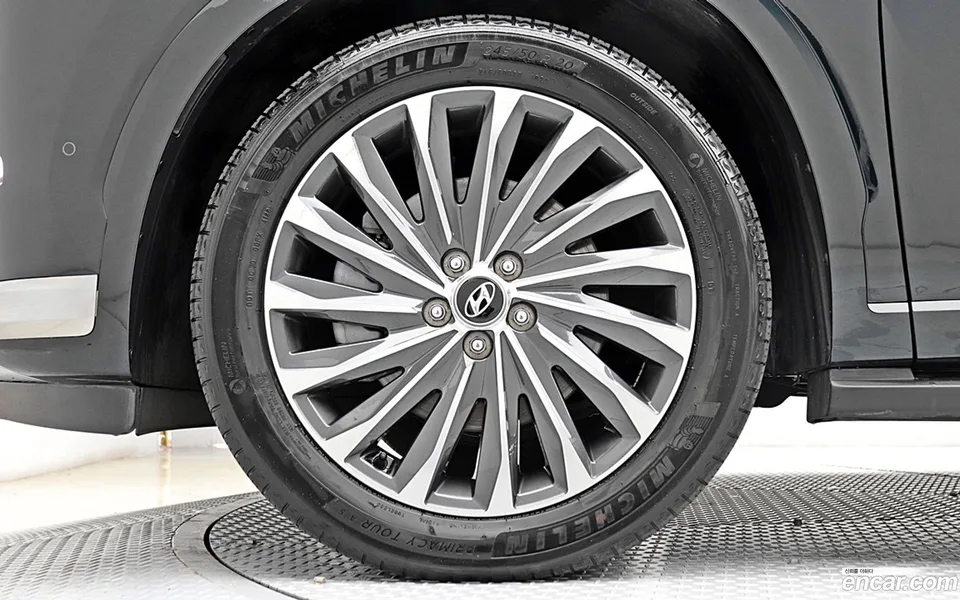 Hyundai Palisade 2.2 2WD 2023 — миниатюра 2