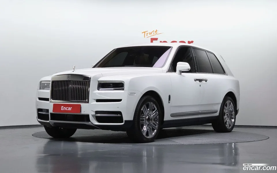 Rolls-Royce Cullinan 6.7 V12 2023 — фото 1, купить с доставкой в Москву