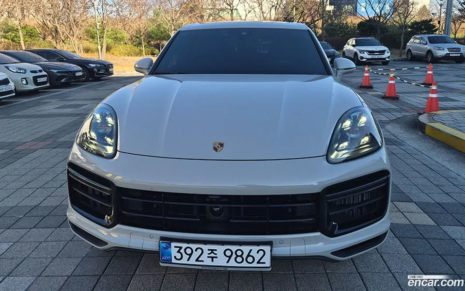 Porsche Cayenne 4.0 2023 — фото 1, купить с доставкой в Москву