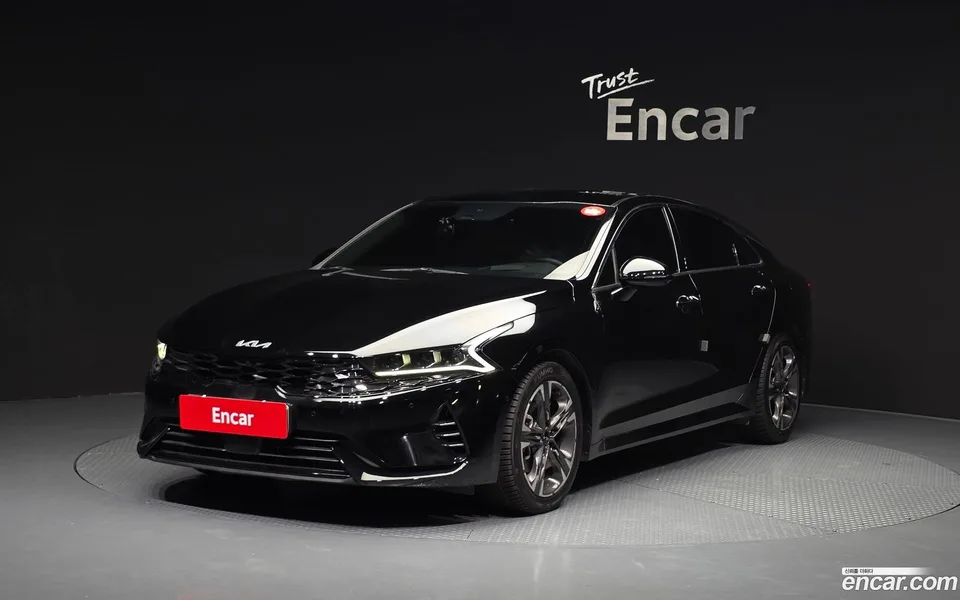 Kia K5 Hybrid 2023 — фото 1, купить с доставкой в Москву