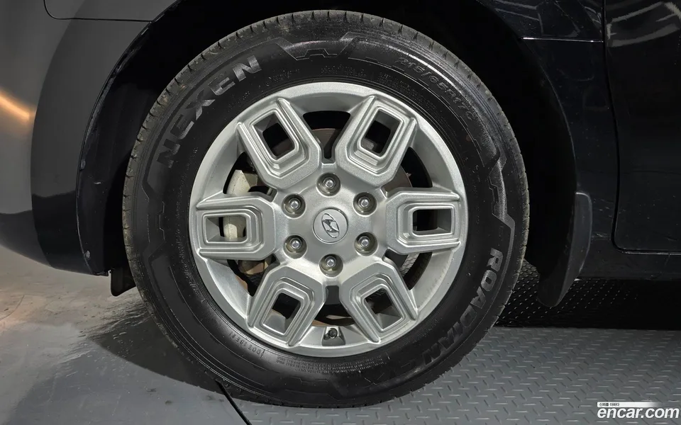 Hyundai Staria 5 2023 — миниатюра 2