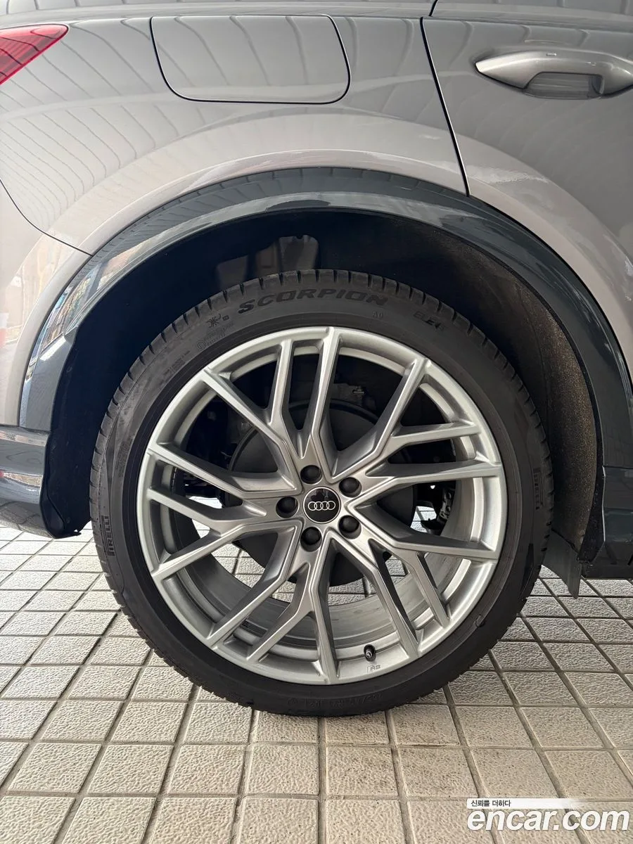 Audi Q4 e-tron 45 2025 — миниатюра 5