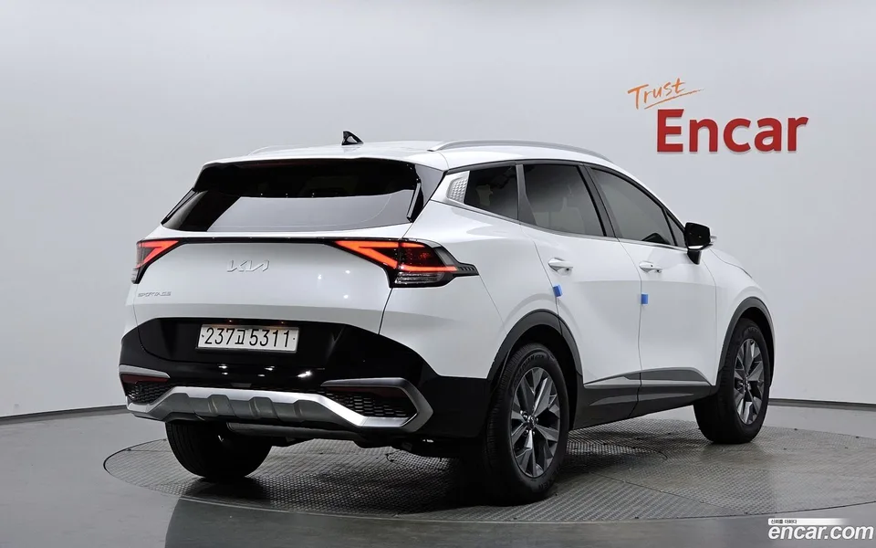 Kia Sportage 1.6 2WD 2024 — фото 1, купить с доставкой в Москву
