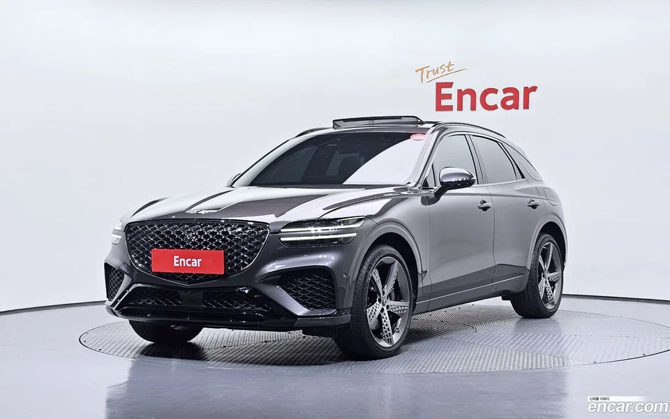 Genesis GV70 2.5T 2WD 2022 — фото 1, купить с доставкой в Москву