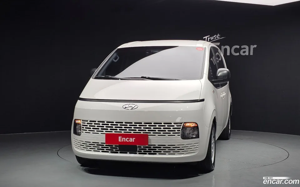 Hyundai Staria 5 2023 — миниатюра 3