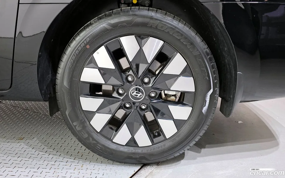 Hyundai Staria HEV 1.6 7 2025 — миниатюра 2
