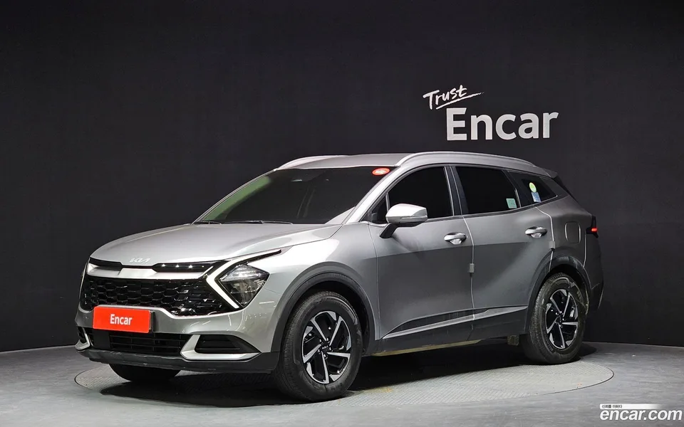 Kia Sportage Hybrid 4WD 2022 — фото 1, купить с доставкой в Москву