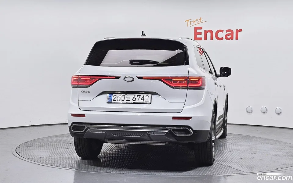 Renault Samsung QM6 2.0 GDe 2WD 2023 — миниатюра 4