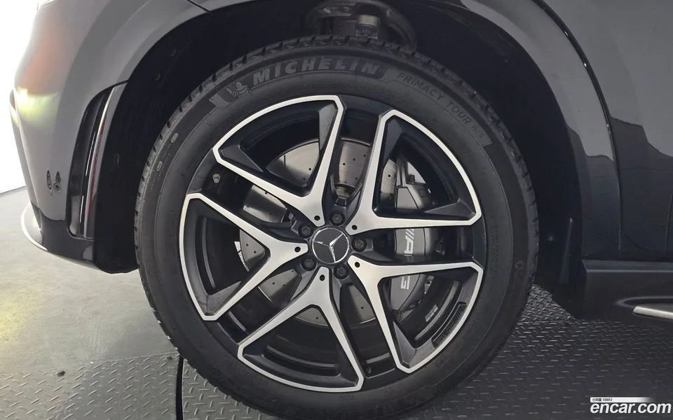 Mercedes-Benz GLE-Class AMG GLE53 4MATIC+ 2023 — миниатюра 2