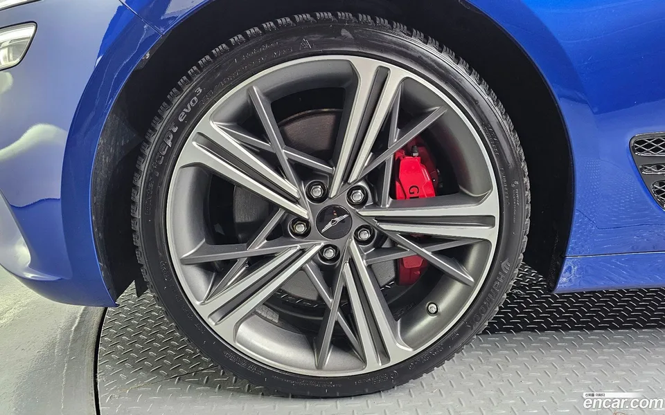 Genesis G70 3.3T 2WD 2023 — миниатюра 2