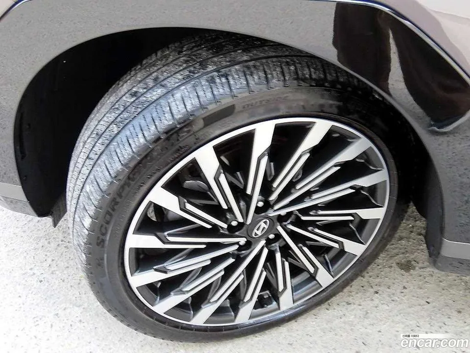 Hyundai SantaFe 2.5T 2WD 2024 — миниатюра 2