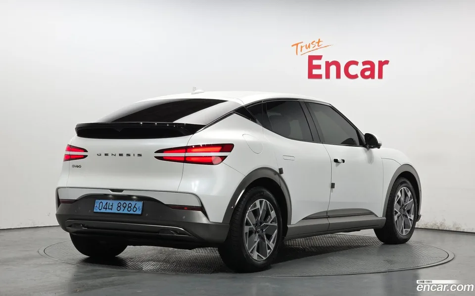 Genesis GV60 AWD 2023 — миниатюра 2