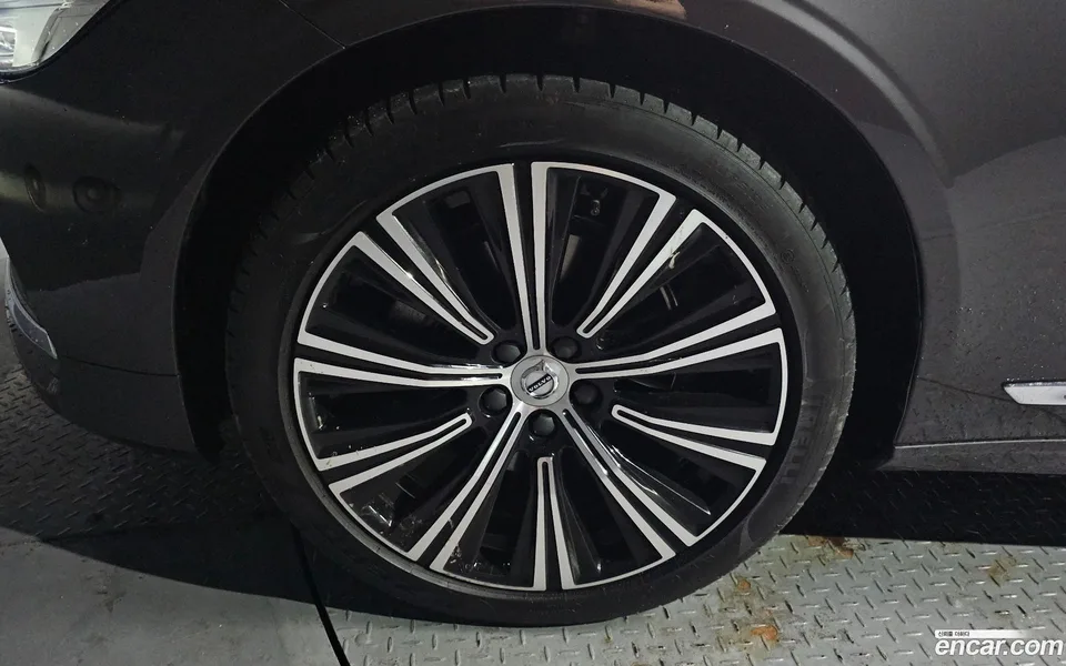 Volvo S90 B5 2023 — миниатюра 2
