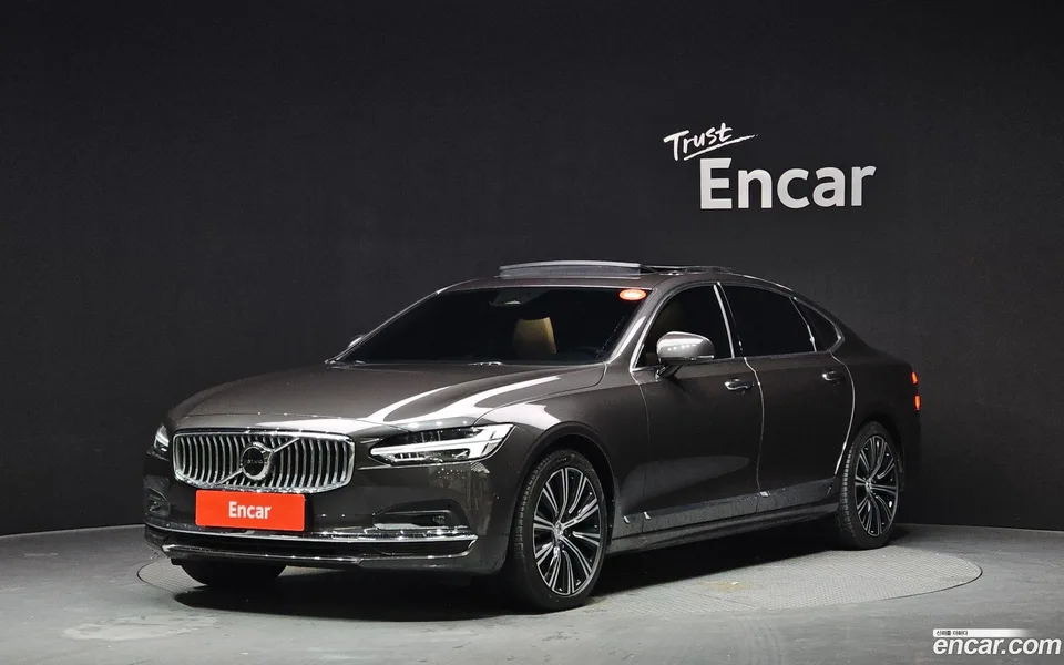 Volvo S90 B5 2023 — фото 1, купить с доставкой в Москву