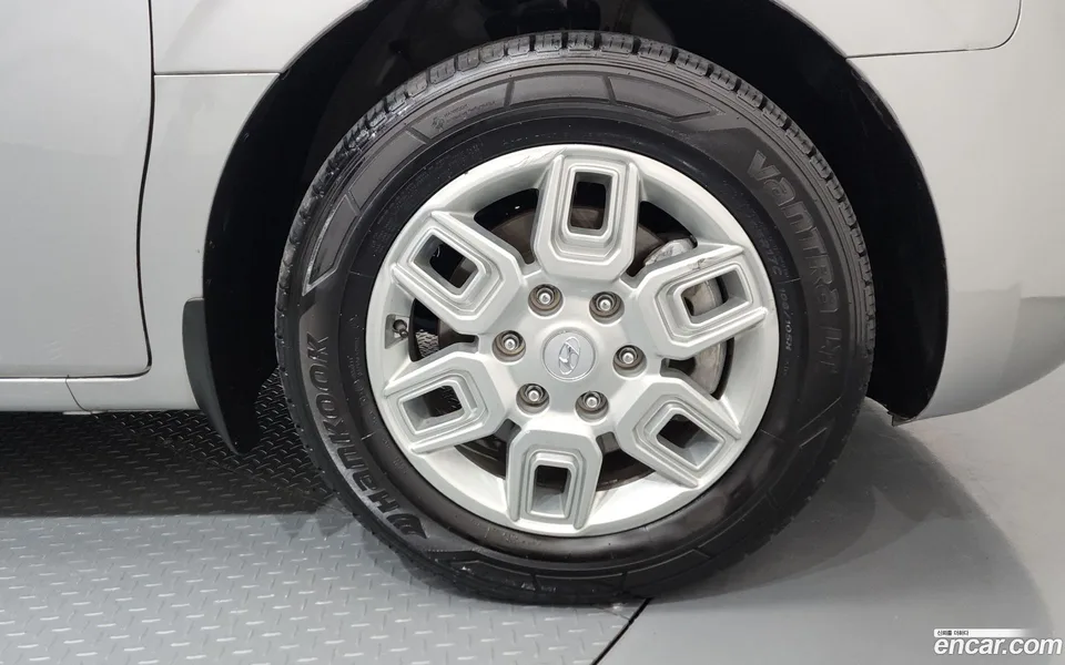 Hyundai Staria 3 2023 — миниатюра 2