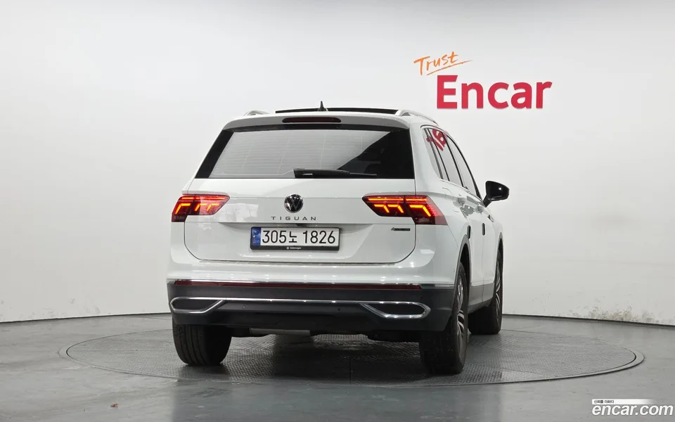 Volkswagen Tiguan 2.0 TDI 4 2023 — миниатюра 4