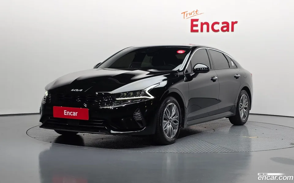 Kia K5 Hybrid 2023 — фото 1, купить с доставкой в Москву