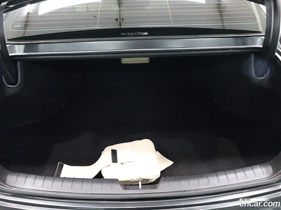Hyundai Grandeur 2.5 2WD 2023 — миниатюра 2