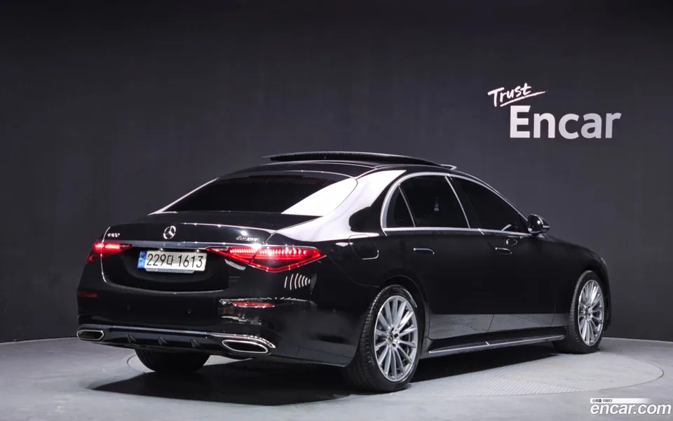 Mercedes-Benz S-Class S500L 4MATIC 2022 — фото 1, купить с доставкой в Москву