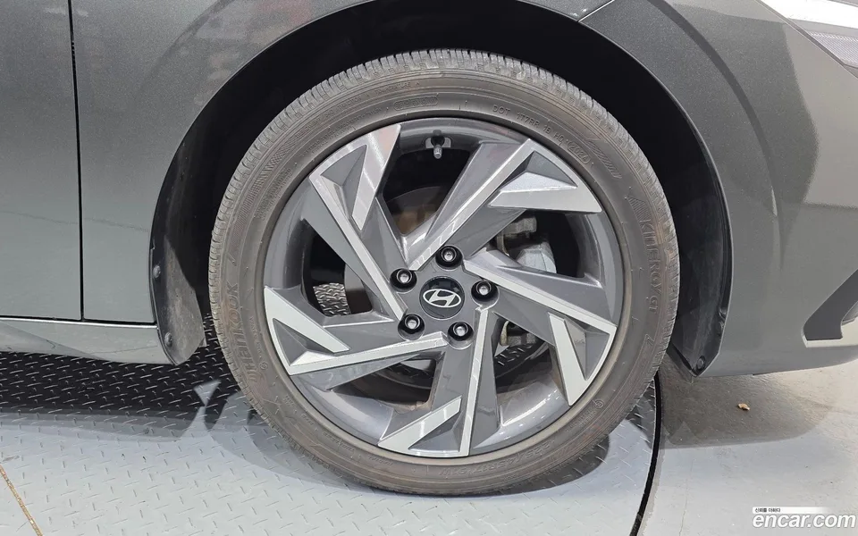 Hyundai Avante CN7 1.6 2024 — миниатюра 2