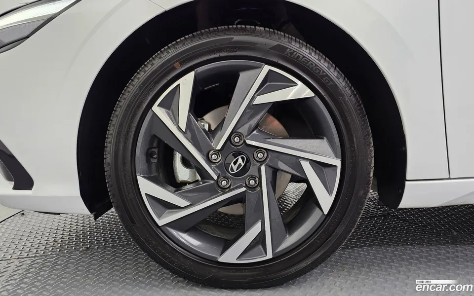 Hyundai Avante CN7 Hybrid 2025 — миниатюра 5