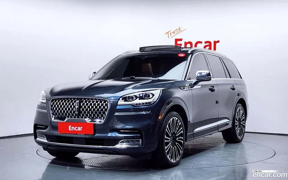 Lincoln Aviator 3.0 AWD 2022 — фото 1, купить с доставкой в Москву