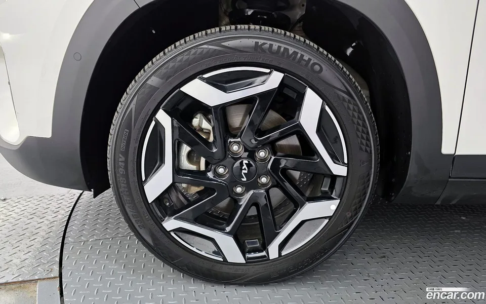 Kia Seltos 1.6 2WD 2023 — миниатюра 2