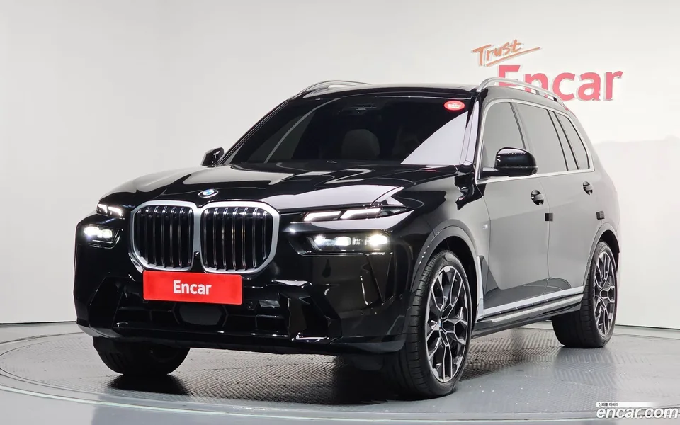 BMW X7 xDrive 40d M 7 2024 — фото 1, купить с доставкой в Москву