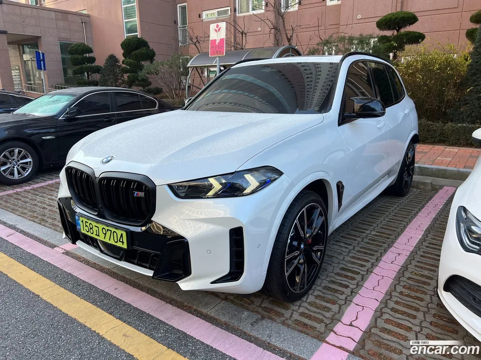 BMW X5 M60i 2024 — thumbnail 3