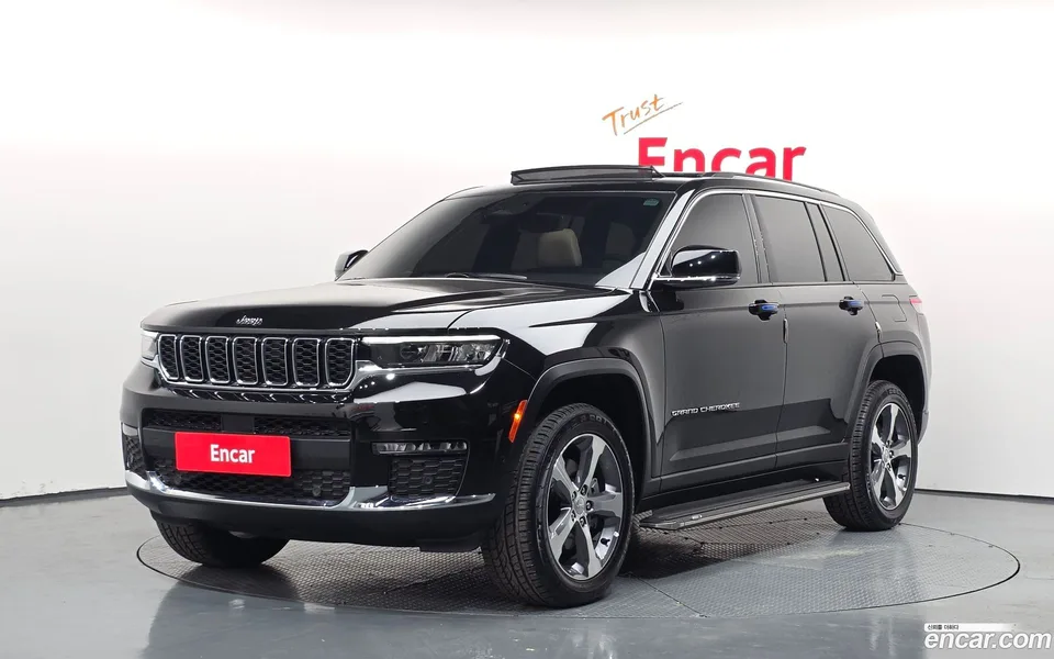 Jeep Grand Cherokee 3.6 2023 — фото 1, купить с доставкой в Москву